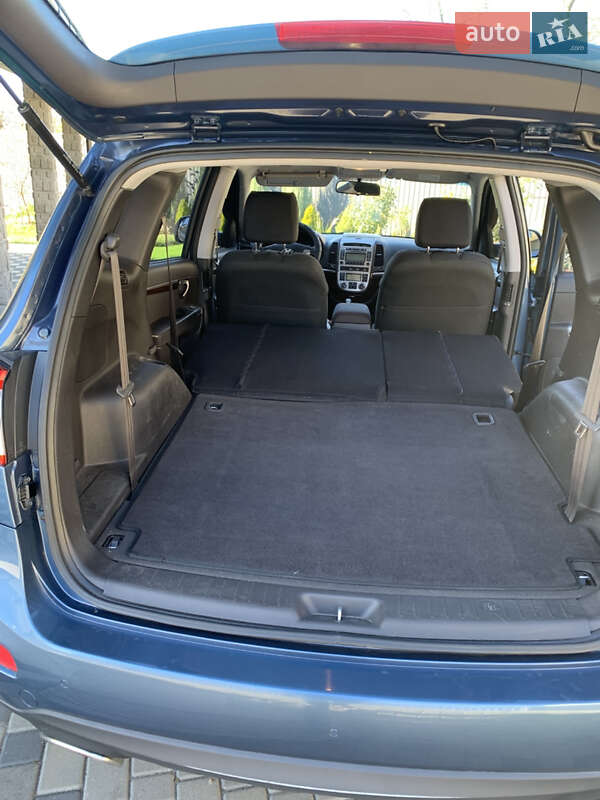 Позашляховик / Кросовер Hyundai Santa FE 2011 в Калуші