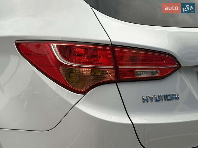 Позашляховик / Кросовер Hyundai Santa FE 2014 в Рівному
