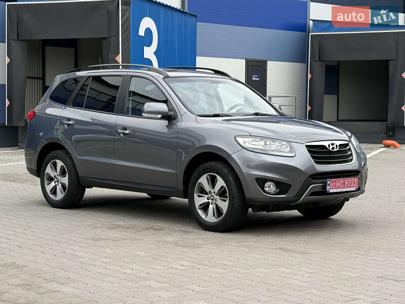 Внедорожник / Кроссовер Hyundai Santa FE 2012 в Ровно
