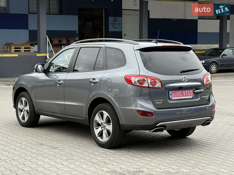 Внедорожник / Кроссовер Hyundai Santa FE 2012 в Ровно