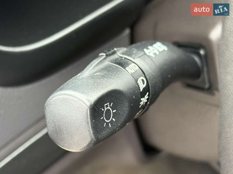 Внедорожник / Кроссовер Hyundai Santa FE 2012 в Ровно