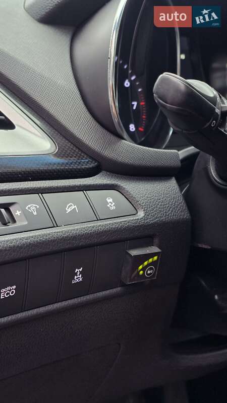 Позашляховик / Кросовер Hyundai Santa FE 2013 в Києві