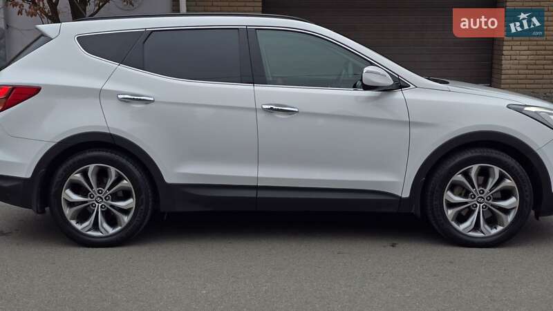 Позашляховик / Кросовер Hyundai Santa FE 2013 в Києві
