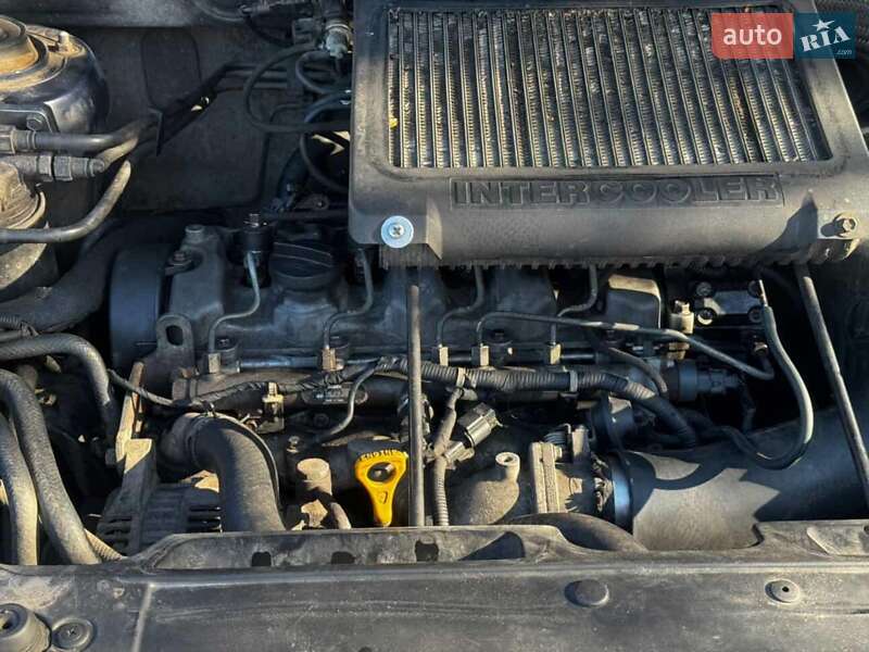 Внедорожник / Кроссовер Hyundai Santa FE 2004 в Житомире фото 3 Внедорожник / Кроссовер Hyundai Santa FE 2004 в Житомире