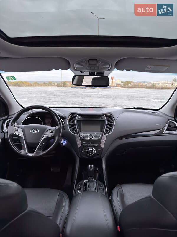 Внедорожник / Кроссовер Hyundai Santa FE 2013 в Дубно