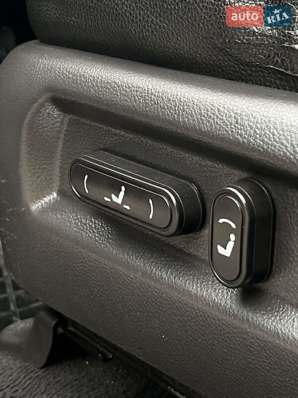 Внедорожник / Кроссовер Hyundai Santa FE 2011 в Николаеве