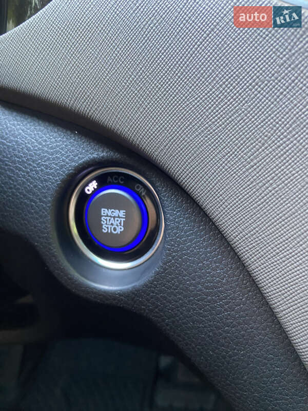 Внедорожник / Кроссовер Hyundai Santa FE 2013 в Одессе