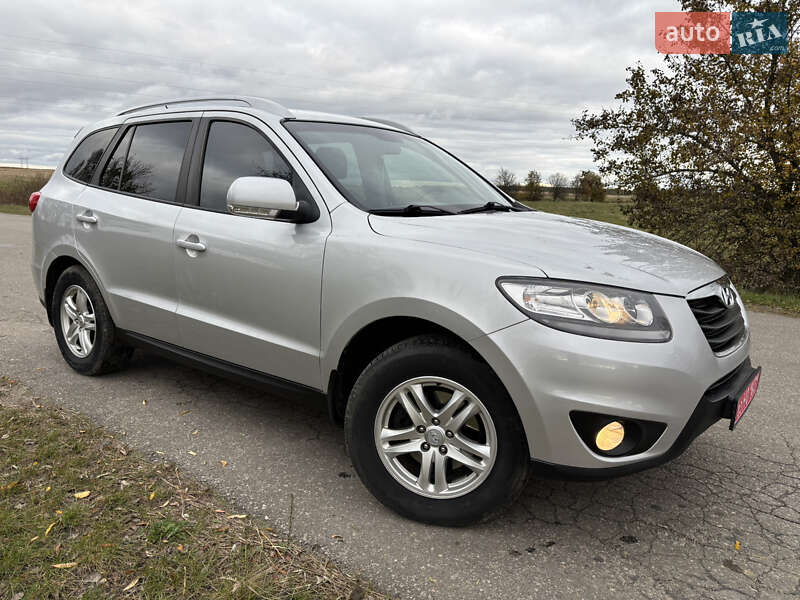 Позашляховик / Кросовер Hyundai Santa FE 2010 в Сарнах