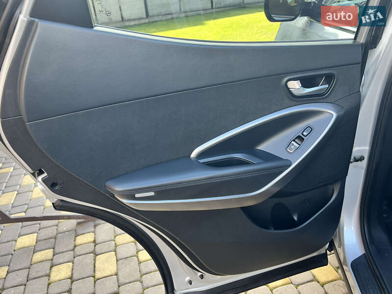 Внедорожник / Кроссовер Hyundai Santa FE 2013 в Ивано-Франковске