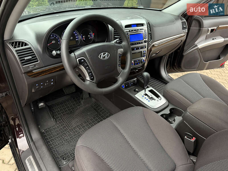 Внедорожник / Кроссовер Hyundai Santa FE 2012 в Киеве