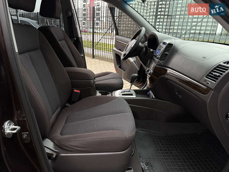 Внедорожник / Кроссовер Hyundai Santa FE 2012 в Киеве