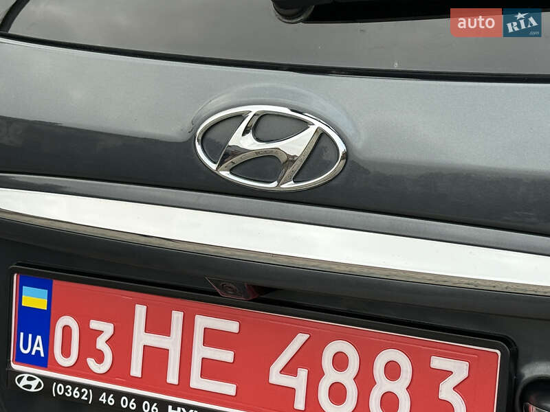 Внедорожник / Кроссовер Hyundai Santa FE 2012 в Ровно