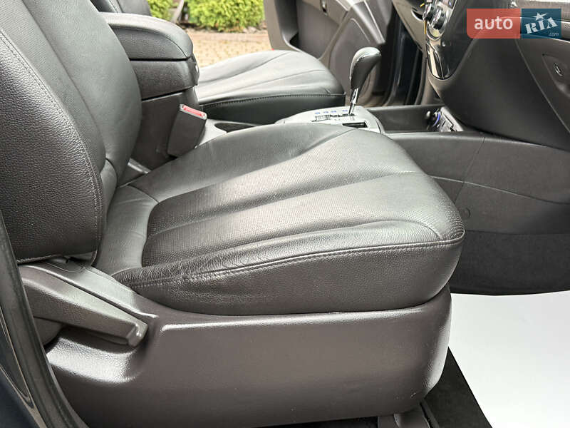 Внедорожник / Кроссовер Hyundai Santa FE 2012 в Ровно