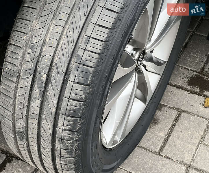 Внедорожник / Кроссовер Hyundai Santa FE 2015 в Черкассах