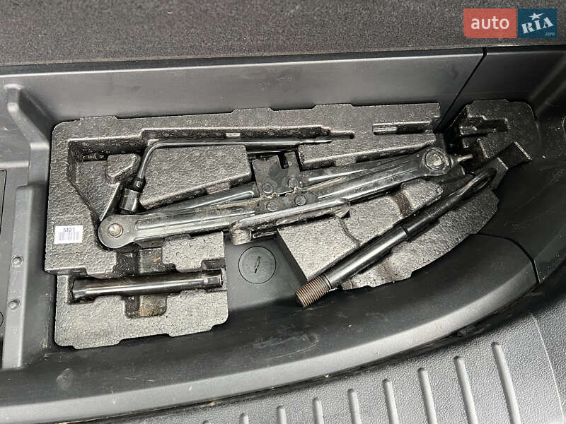 Внедорожник / Кроссовер Hyundai Santa FE 2019 в Виннице