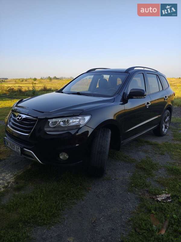 Внедорожник / Кроссовер Hyundai Santa FE 2011 в Ровно