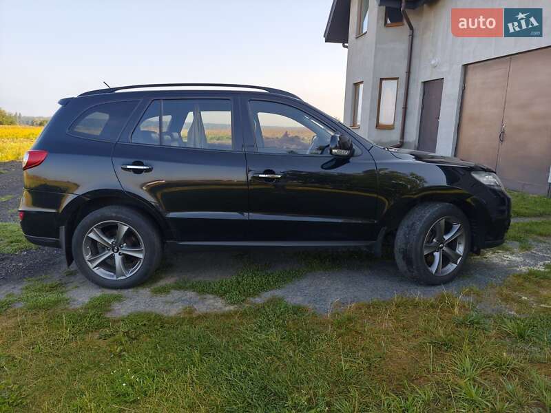 Внедорожник / Кроссовер Hyundai Santa FE 2011 в Ровно