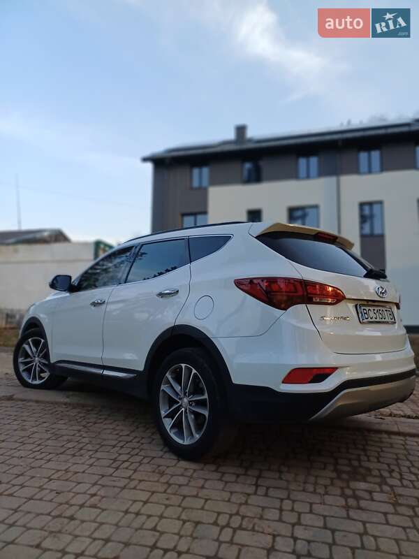 Позашляховик / Кросовер Hyundai Santa FE 2016 в Дрогобичі