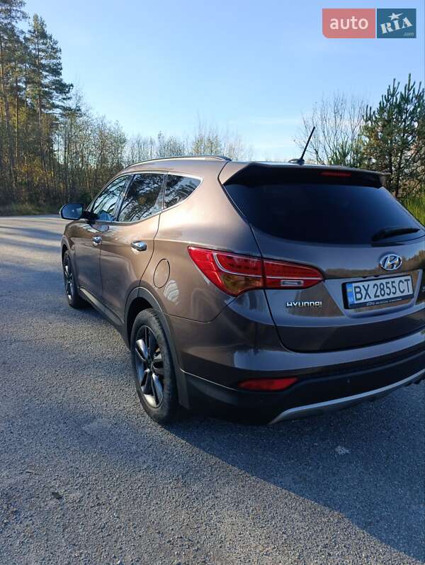 Внедорожник / Кроссовер Hyundai Santa FE 2015 в Полонном