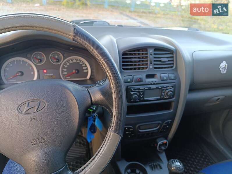 Позашляховик / Кросовер Hyundai Santa FE 2005 в Запоріжжі