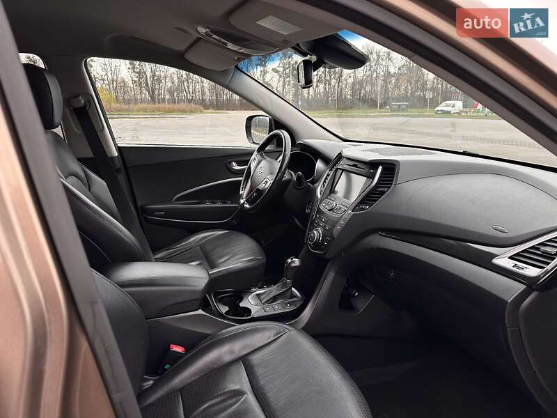 Внедорожник / Кроссовер Hyundai Santa FE 2013 в Радивилове