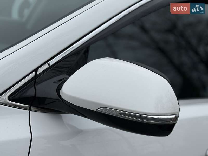 Внедорожник / Кроссовер Hyundai Santa FE 2017 в Виннице