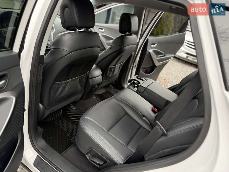 Внедорожник / Кроссовер Hyundai Santa FE 2017 в Виннице