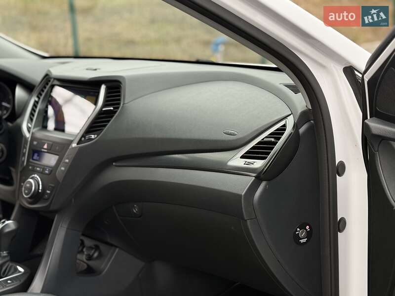 Внедорожник / Кроссовер Hyundai Santa FE 2017 в Виннице