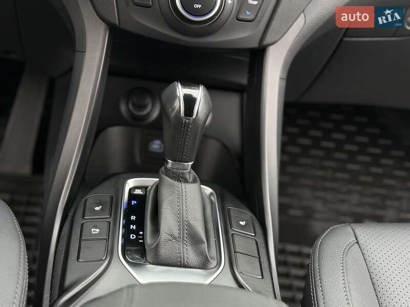 Внедорожник / Кроссовер Hyundai Santa FE 2017 в Виннице