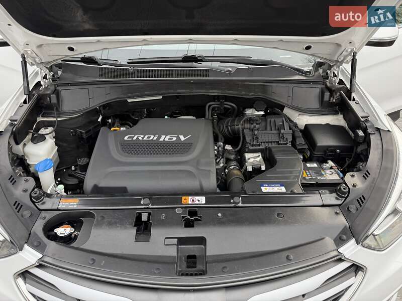 Внедорожник / Кроссовер Hyundai Santa FE 2017 в Виннице