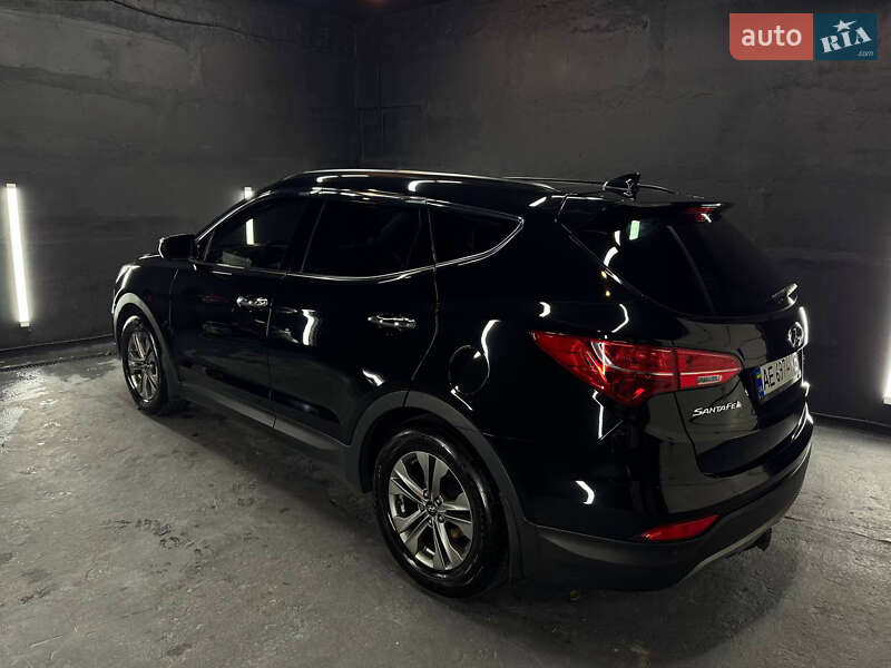 Внедорожник / Кроссовер Hyundai Santa FE 2015 в Днепре фото 6 Внедорожник / Кроссовер Hyundai Santa FE 2015 в Днепре