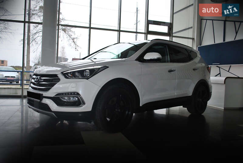Внедорожник / Кроссовер Hyundai Santa FE 2017 в Ровно