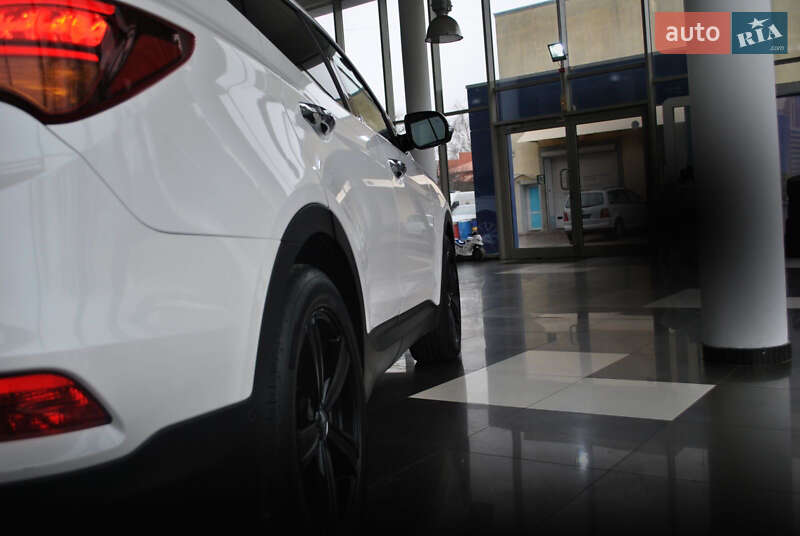 Внедорожник / Кроссовер Hyundai Santa FE 2017 в Ровно