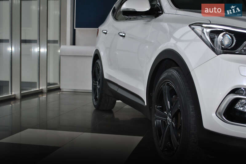 Внедорожник / Кроссовер Hyundai Santa FE 2017 в Ровно