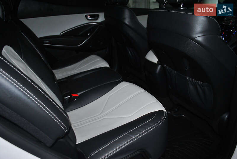 Внедорожник / Кроссовер Hyundai Santa FE 2017 в Ровно