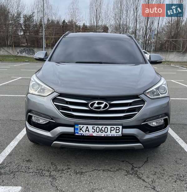 Внедорожник / Кроссовер Hyundai Santa FE 2016 в Киеве