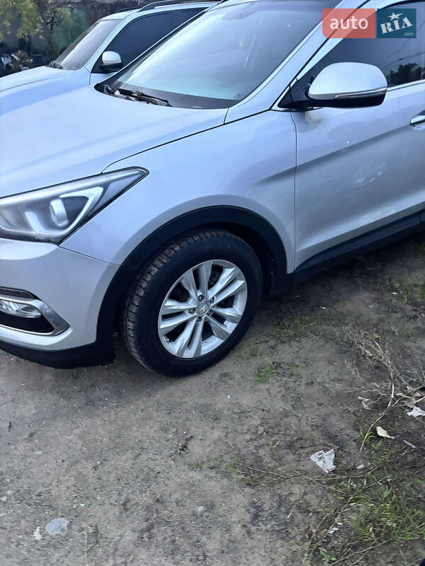 Внедорожник / Кроссовер Hyundai Santa FE 2015 в Белгороде-Днестровском