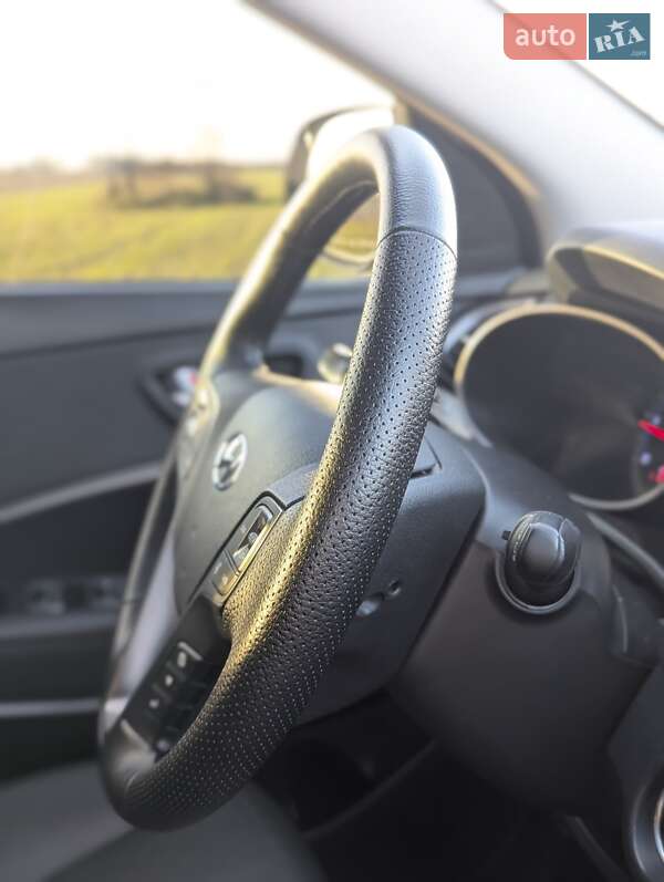 Внедорожник / Кроссовер Hyundai Santa FE 2014 в Киеве фото 36 Внедорожник / Кроссовер Hyundai Santa FE 2014 в Киеве