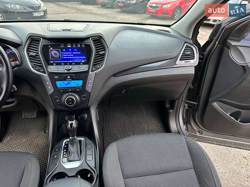 Позашляховик / Кросовер Hyundai Santa FE 2015 в Дніпрі