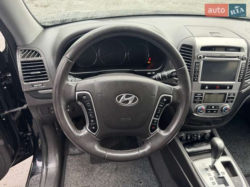 Внедорожник / Кроссовер Hyundai Santa FE 2011 в Киеве