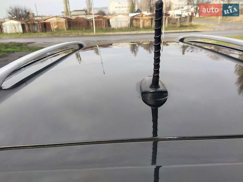 Внедорожник / Кроссовер Hyundai Santa FE 2011 в Киеве