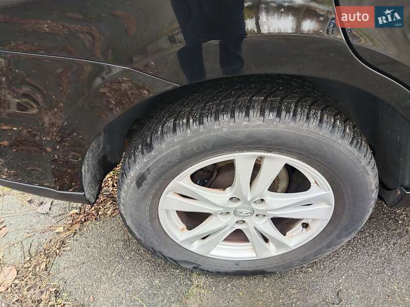 Внедорожник / Кроссовер Hyundai Santa FE 2011 в Киеве