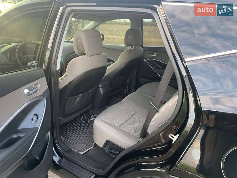 Внедорожник / Кроссовер Hyundai Santa FE 2016 в Броварах