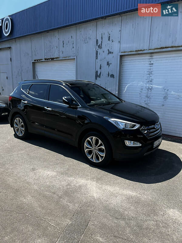 Внедорожник / Кроссовер Hyundai Santa FE 2013 в Киеве