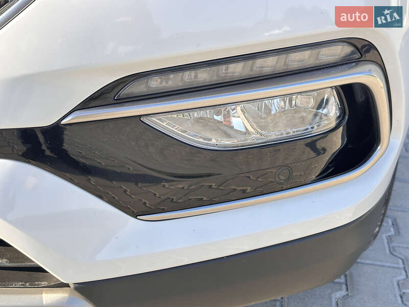 Внедорожник / Кроссовер Hyundai Santa FE 2016 в Тернополе