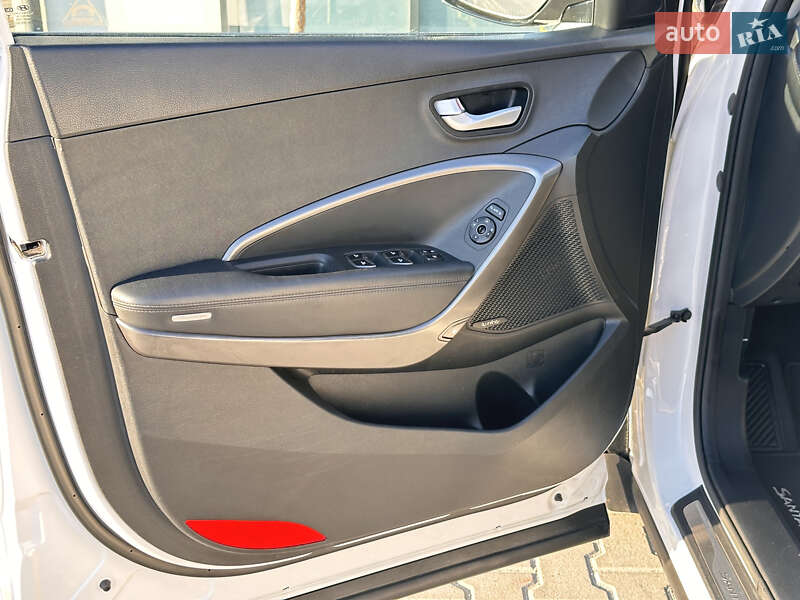 Внедорожник / Кроссовер Hyundai Santa FE 2016 в Тернополе