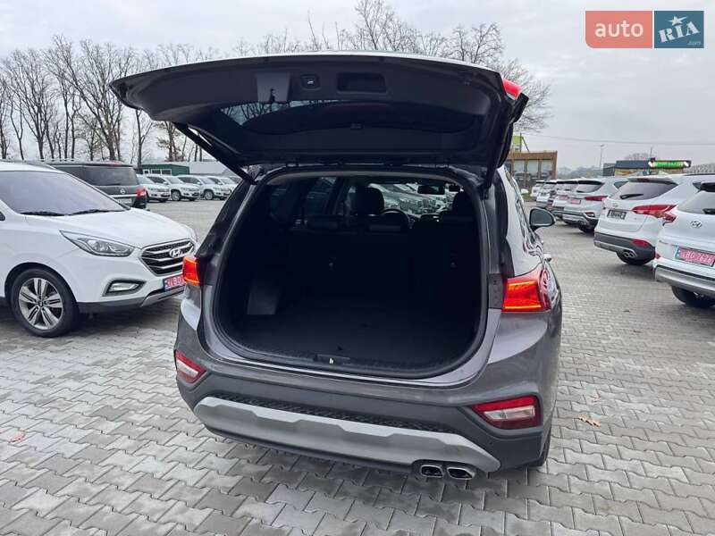 Внедорожник / Кроссовер Hyundai Santa FE 2018 в Киеве
