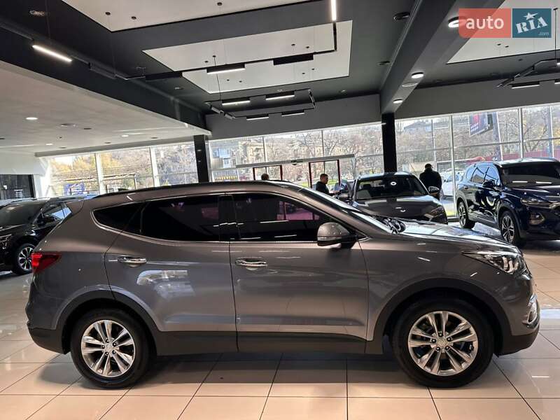 Внедорожник / Кроссовер Hyundai Santa FE 2015 в Одессе