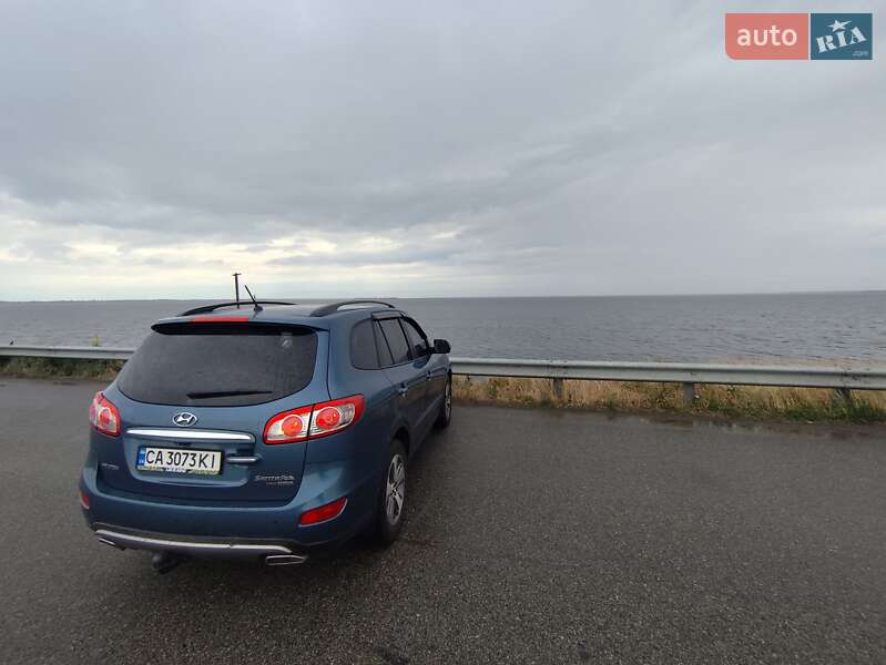 Внедорожник / Кроссовер Hyundai Santa FE 2011 в Черкассах