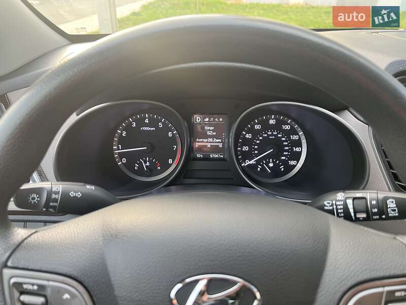 Внедорожник / Кроссовер Hyundai Santa FE 2016 в Харькове